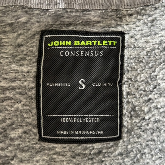 John Bartlett Consensus 1/4 Zip Sweather NWOT - Picture 2 of 3